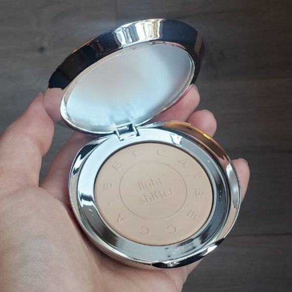 Becca Light Shifter Finishing Veil Powder - 2 Star Child - NEW - Picture 1 of 4